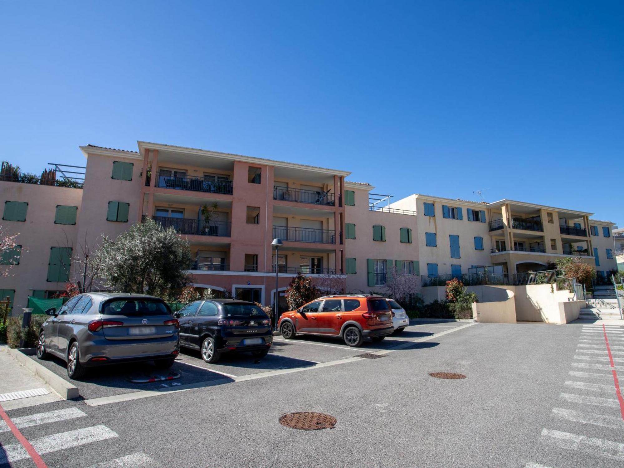 Apartment Le Jardin Du Loderi-1 By Interhome Bormes-les-Mimosas Luaran gambar